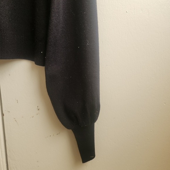 She+Sky- Fine Gauge crop sweater - Picture 3 of 5